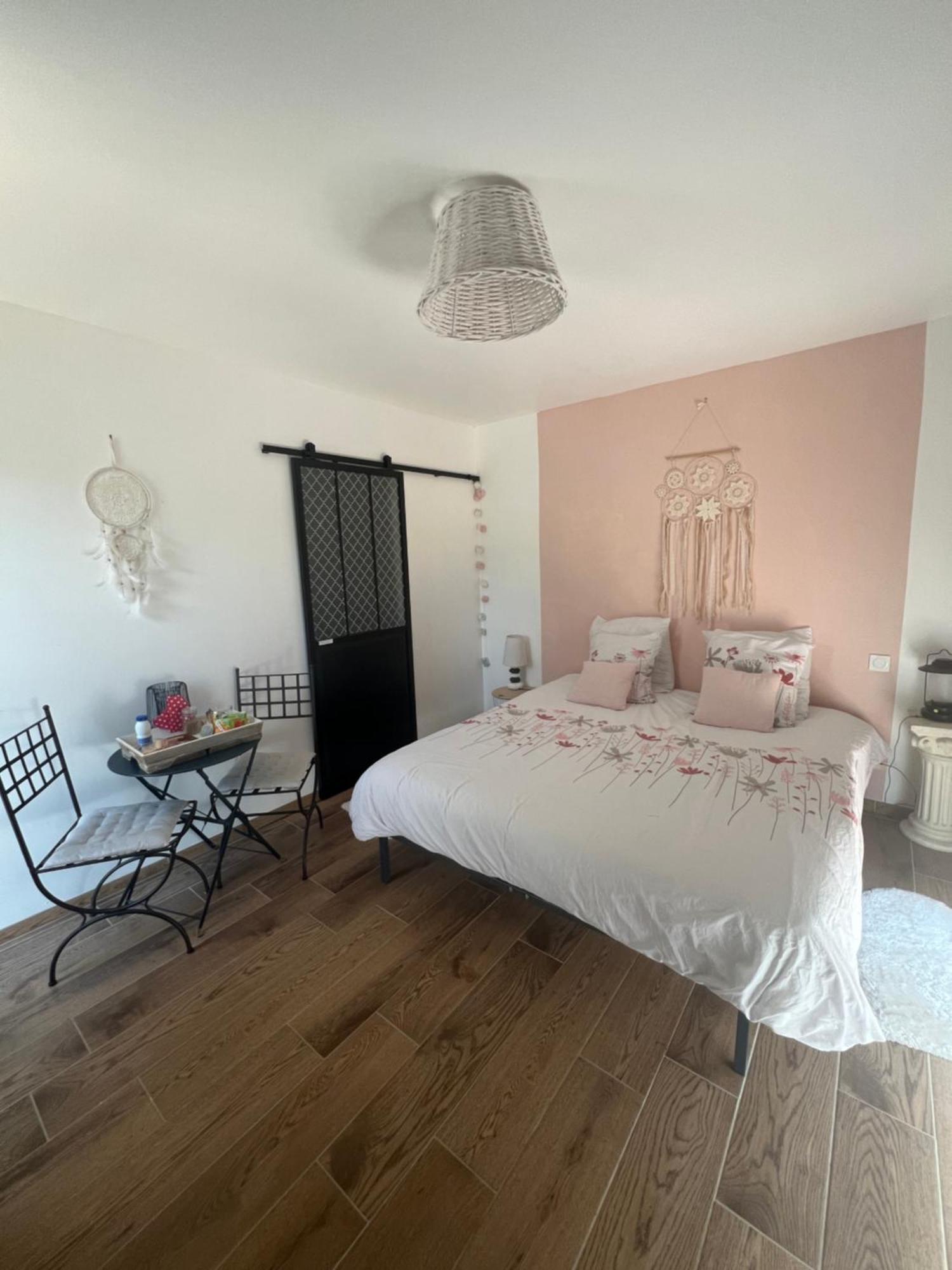 Quiniere - Entre Lac Et Foret - Hebergement Independant Avec Espace Kitchenette Blois Exterior photo